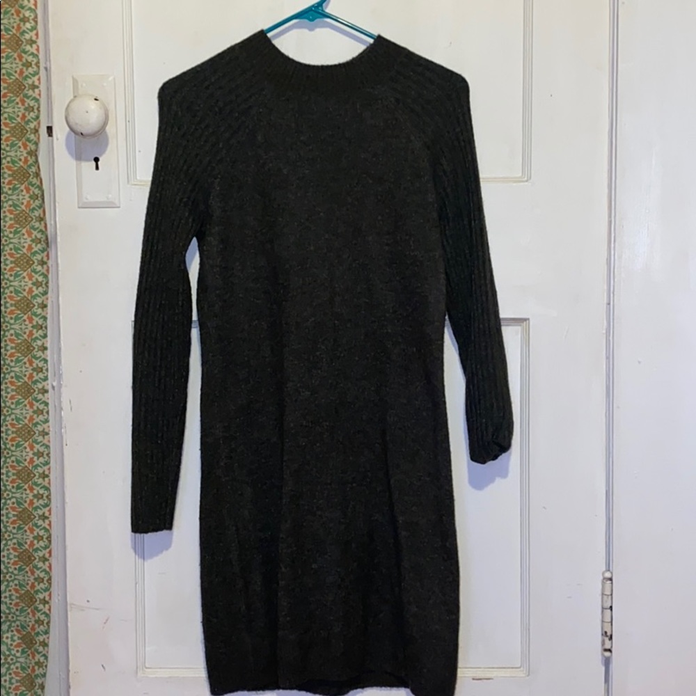 fitted abercrombie and fitch sweater dress